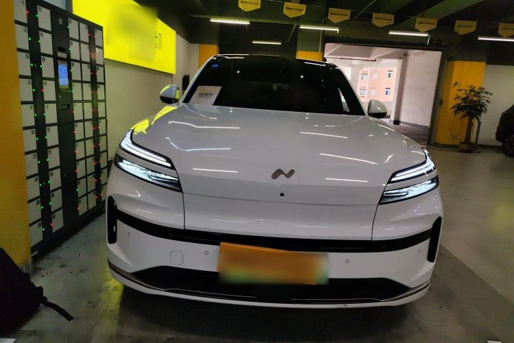 Used ONVO Luxeed L90 2025 Model—Max Six-Seater Version Front