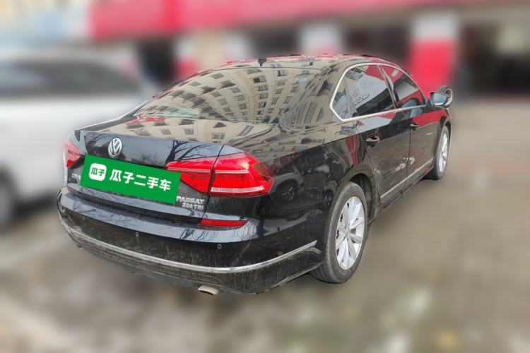 Used Volkswagen Passat 2017 330TSI DSG Luxury Edition Exterior 5