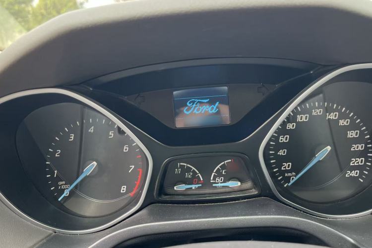 Used Ford Focus 2012 Sedan 1.6L Manual Fashion Edition
