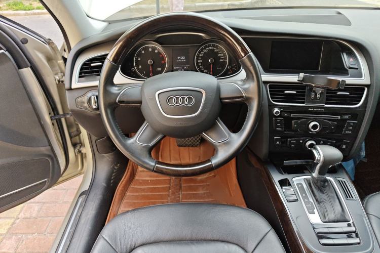 Used Audi A4L 2015 30 TFSI Automatic Comfort Model
