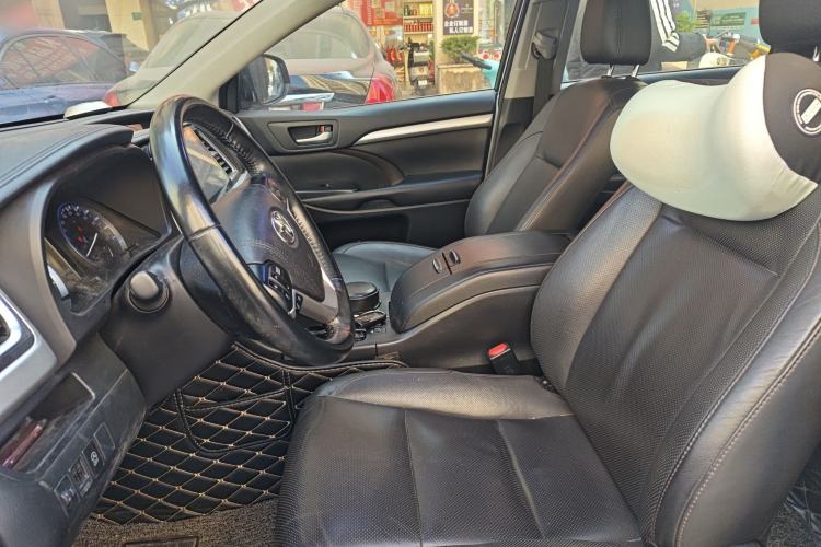 Used Toyota Highlander 2017 2.0T Four-Wheel Drive Luxury Edition 7 Seats Left Front Seat