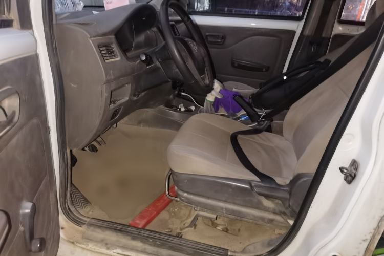 Used Wuling Rongguang V 2016 1.2L Practical Version Driver Seat