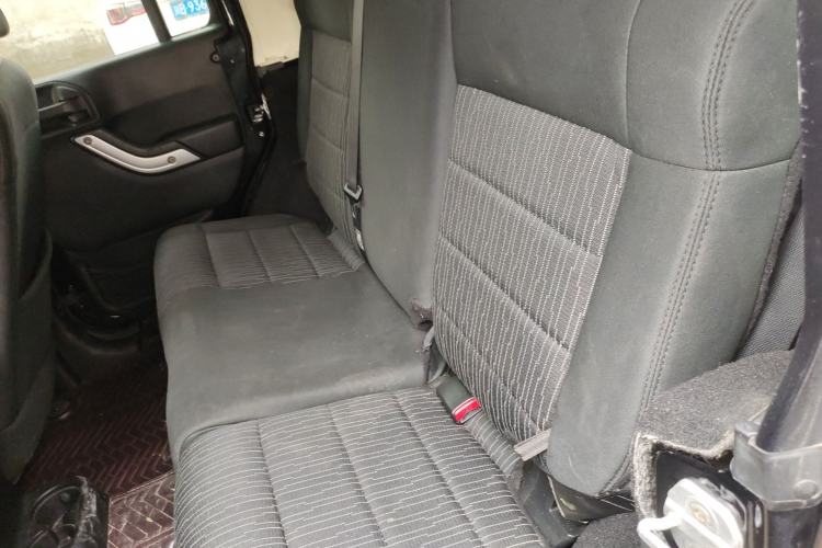 Used Jeep Wrangler 2011 3.8L Sahara Four-Door Edition Left Rear Seat