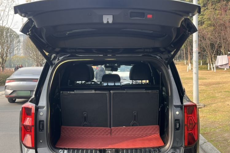 Used GAC Trumpchi GS8 2024 Linghang Series 2.0 TGDI Four-Wheel Drive Luxury Smart Connectivity Version