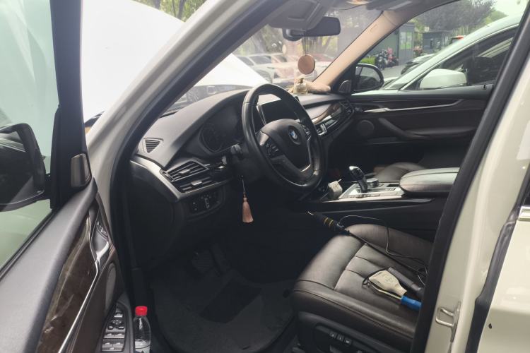 Used BMW X5 2017 xDrive28i
