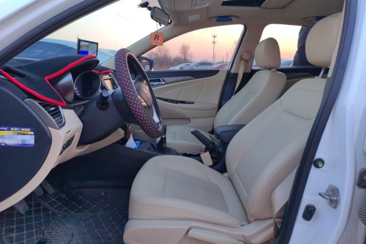 Used Changan Eado 2015 1.6L Manual Luxury Model China IV Standard
