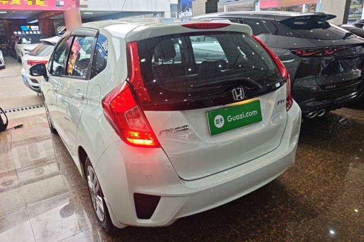 Used Honda Fit 2016 1.5L LX CVT Comfort Model Rear Left 45 Deg