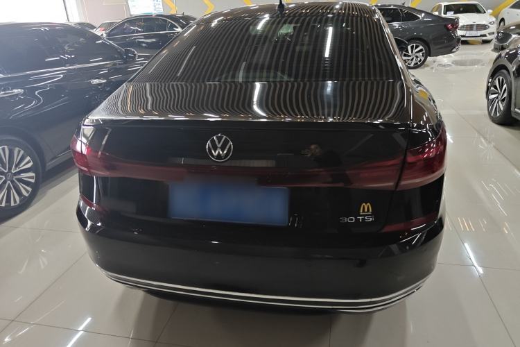 Used Volkswagen Passat 2022 330TSI Starry Luxury Edition Exterior 4