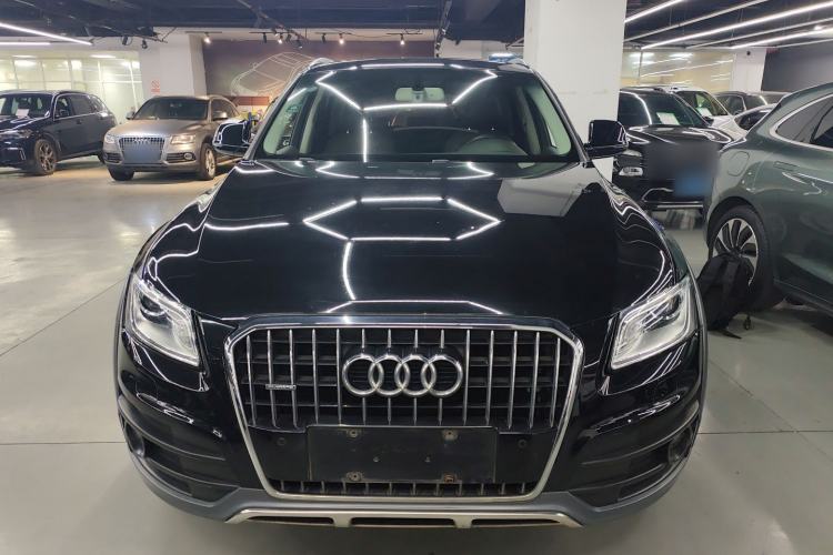 Used Audi Q5 2017 Plus 40 TFSI Technology Model
