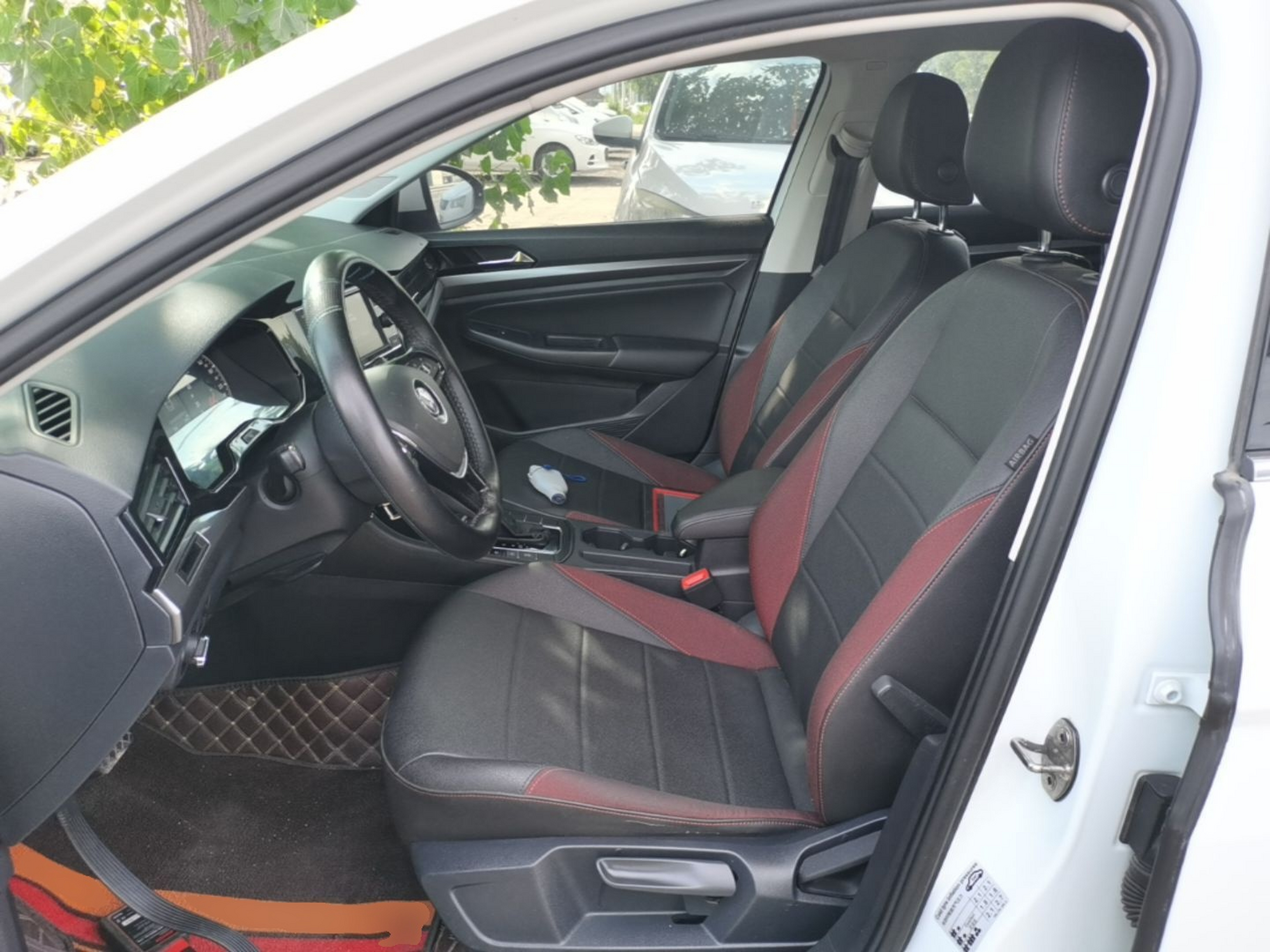 Interior delantero