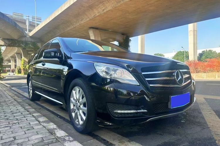 Used Mercedes-Benz R-Class 2017 R 320 4MATIC Business Edition Prestige Model
