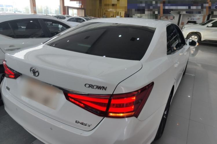 Used Toyota Crown 2018 2.0T Fashion Edition
