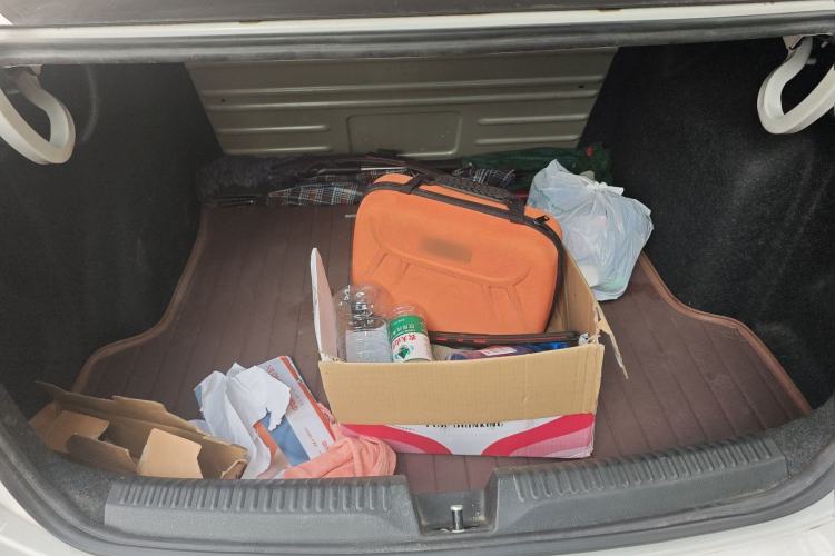 Used Volkswagen Jetta 2015 Value Edition 1.6L Automatic Fashion Version Trunk