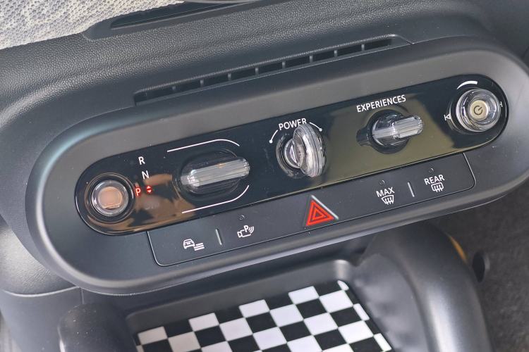 Used MINI Electric MINI COOPER 2024 452km COOPER SE 1/65 Limited Edition