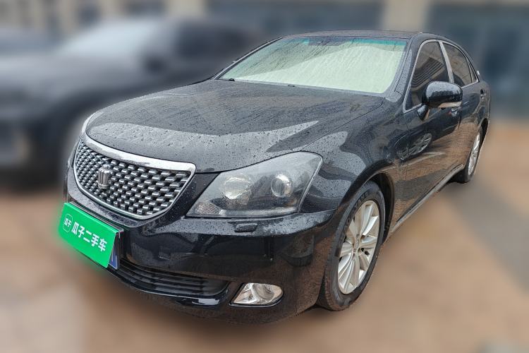 Used Toyota Crown 2011 2.5L Royal Special Edition with Leather and Sunroof