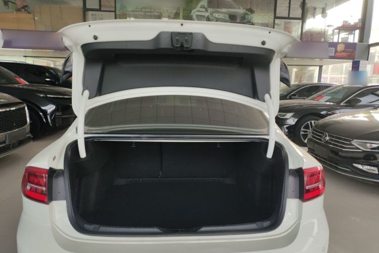 Used Volkswagen Lamando 2021 280TSI DSG Comfort Edition
