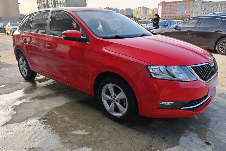 Used Skoda Rapid Spaceback 2018 1.6L Automatic Comfort Edition
