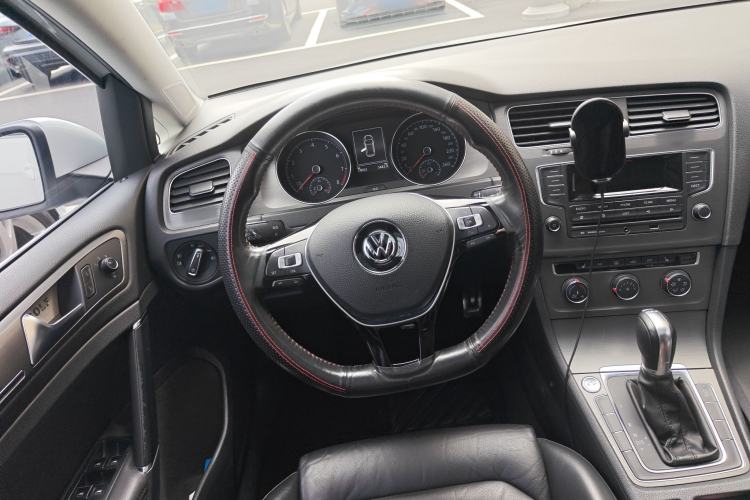 Used Volkswagen Golf 2014 1.4TSI Automatic Luxury Model