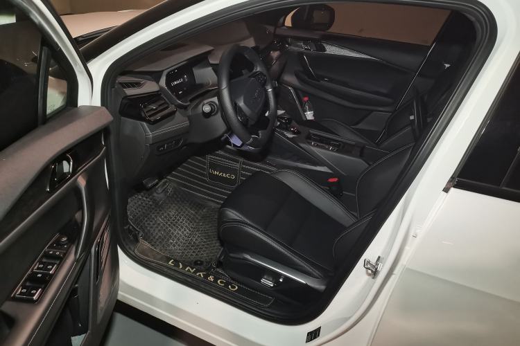 Used Lynk & Co 06 2020 1.5T JinPro model