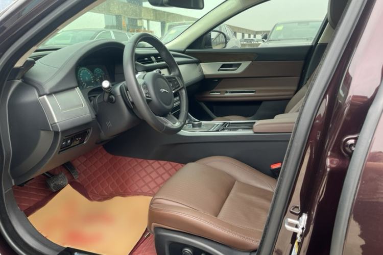 Used Jaguar XFL 2020 XFL 2.0T P250 Four-Wheel Drive Luxury Edition Interior 9