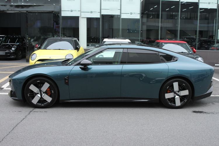 Used XPeng P7 2025 Model—750 All-Wheel-Drive High-Performance Ultra