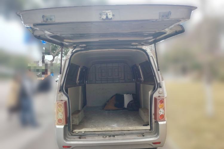 Used CHANGAN KUAYUE V3 2017 1.2L Box-Type Truck DK12-10
