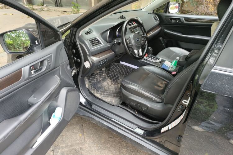 Used Subaru Outback 2015 2.5i Luxury Navigation Edition Driver Seat