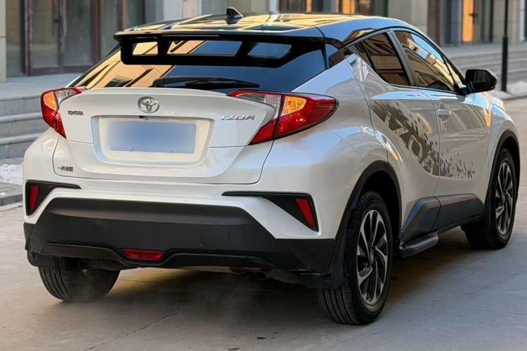 Used Toyota IZOA 2018 2.0L Yichi Version China VI Standard