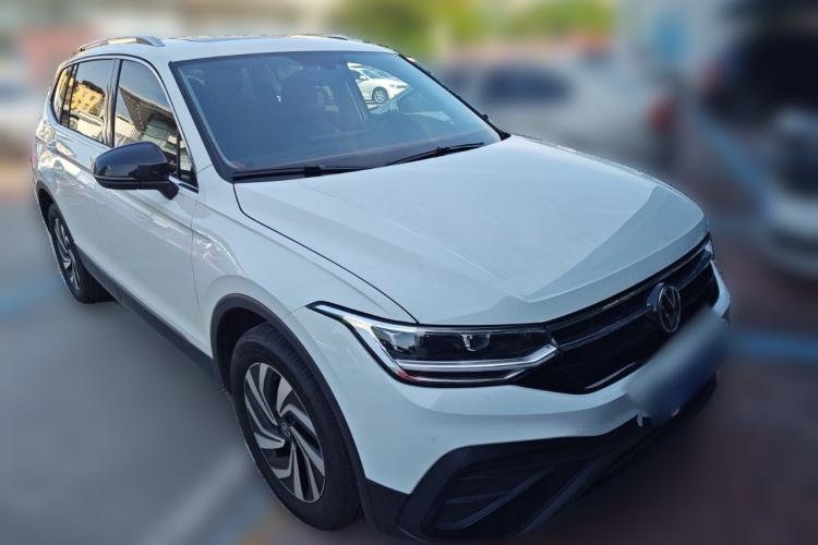 Used Volkswagen Tiguan L 2025 Model, Outstanding Version, 300TSI Automatic Two-Wheel Drive Longteng Edition