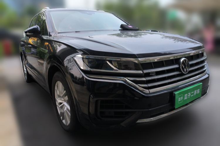 Used Volkswagen Touareg 2022 2.0 TSI RuiShang Edition Front Right 45 Deg