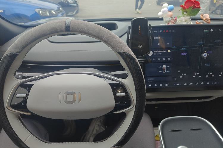 Used CHANGAN NEVO A07 2025 All-Electric "True Fragrance" Edition 710-Mile Long-Range Version Center Console