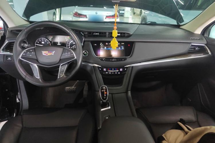 Used Cadillac XT5 2018 25T Luxury Model
