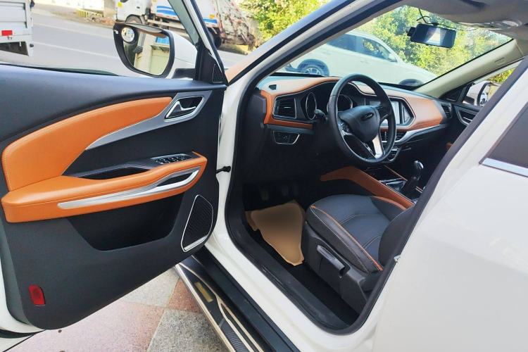 Used Zotye T300 2017 1.5T Manual Luxury Model
