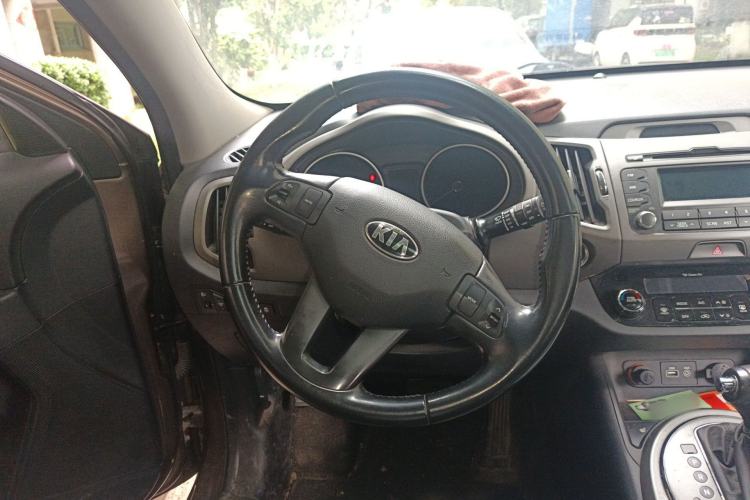 Used Kia Sportage R 2015 2.0L Automatic Two-Wheel Drive DLX Model