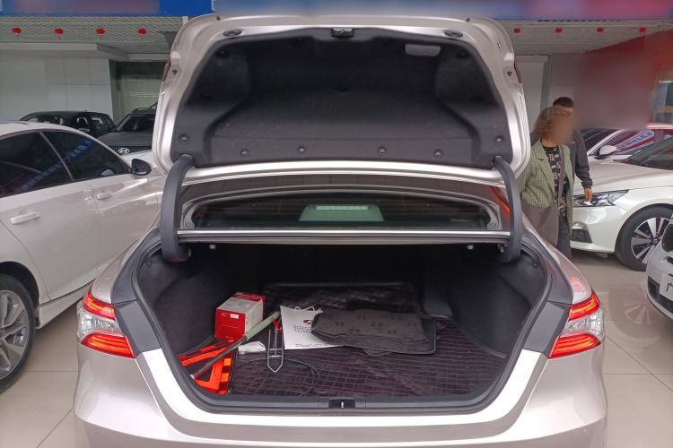 Used Toyota Camry 2018 2.5G Luxury Edition Trunk