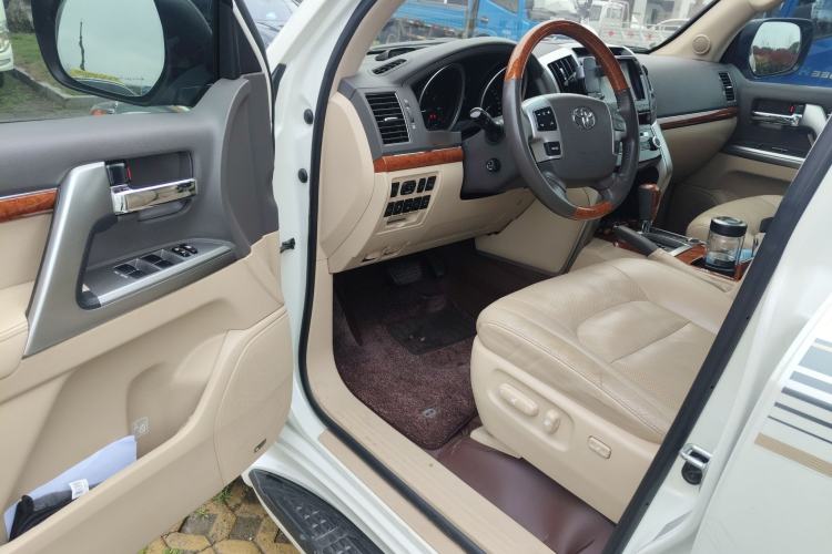 Used Toyota Land Cruiser 