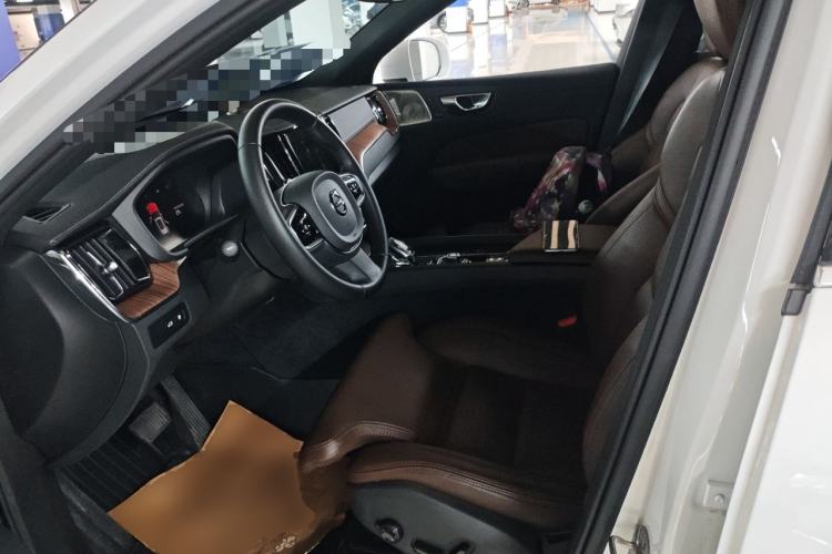 Used Volvo XC60 New Energy 2025 Plug-in Hybrid Long-Range All-Wheel Drive Smart Luxury Edition Left Front Seat