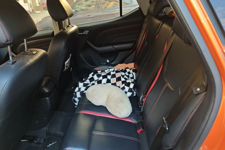 Used Soueast DX3 2016 1.5T CVT Prestige Edition Left Rear Seat