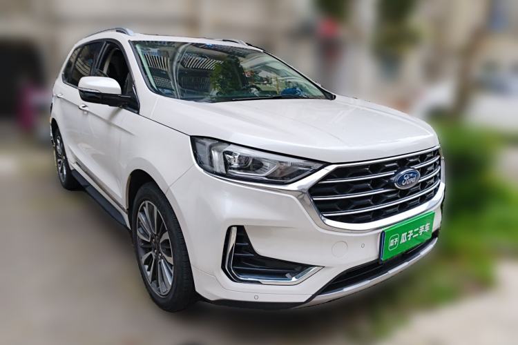 Used Ford Edge 2021 Facelifted PLUS EcoBoost 245 Two-Wheel Drive XLT 7-Seater Front Right 45 Deg