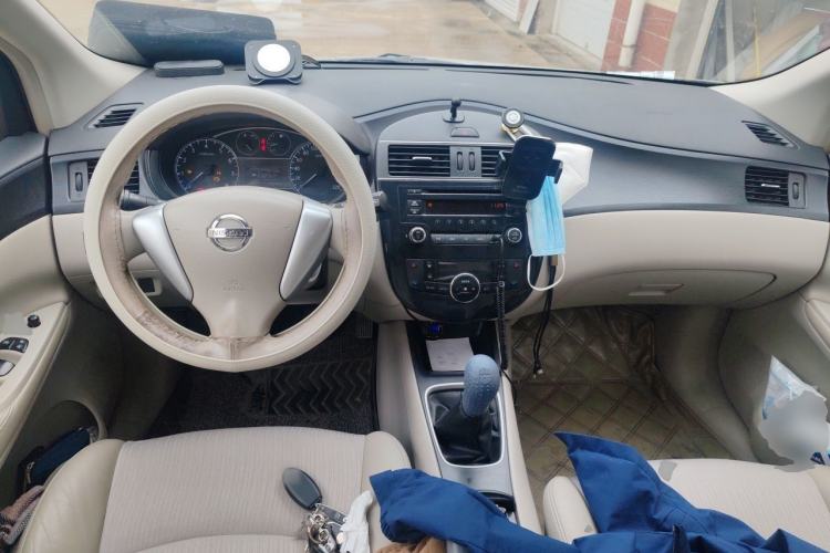 Used Nissan Tiida 2011 1.6L Manual Smart Version