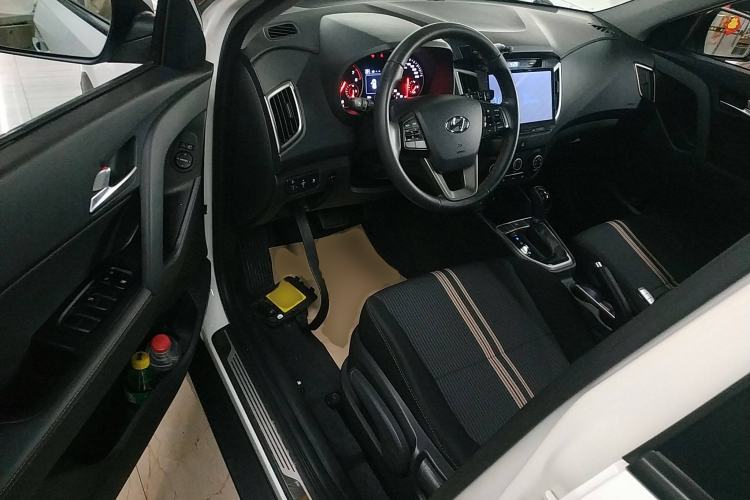 Used Hyundai ix25 2016 1.6T Dual-Clutch Two-Wheel Drive Smart GLS Model
