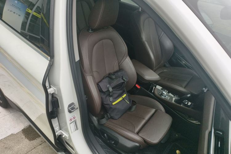 Used BMW X1 2019 xDrive20Li Luxury Model Right Front Seat