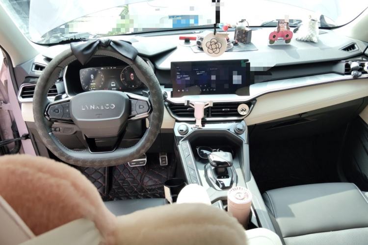 Used Lynk & Co 06 2021 1.5T Shero Pink Special Edition
