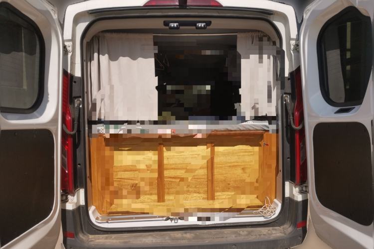 Used SAIC MAXUS Xintu V90 2019 2.0T Manual Zhi Du Xing Front-Wheel-Drive Single Tire Short Wheelbase Mid-Height 6-Seater Trunk