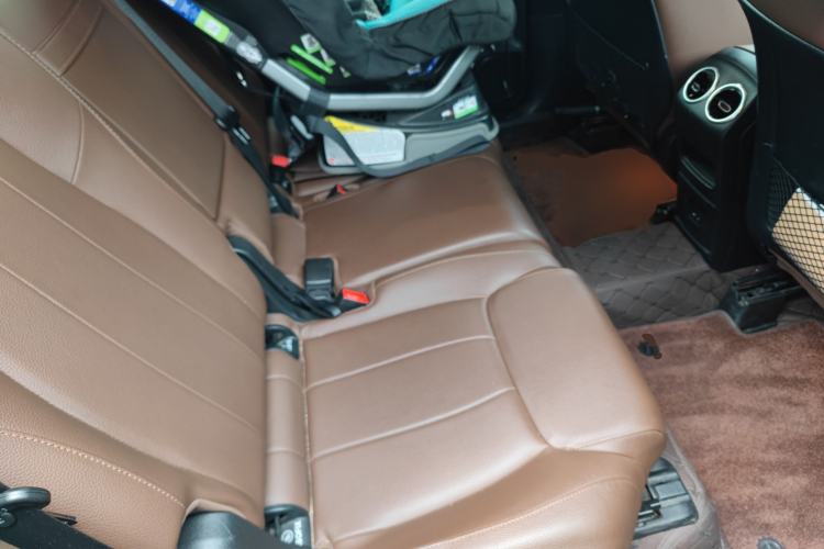 Used Mercedes-Benz GLB 2021 GLB 200 Fashion Model Left Rear Seat