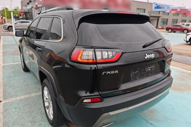 Used Jeep Cherokee 2019 2.0T Two-Wheel Drive Smart Enjoyment Version China V
