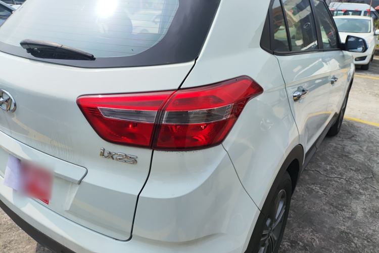 Used Hyundai ix25 2015 1.6L Automatic Two-Wheel Drive Smart GLS Trim Right Rear Taillight