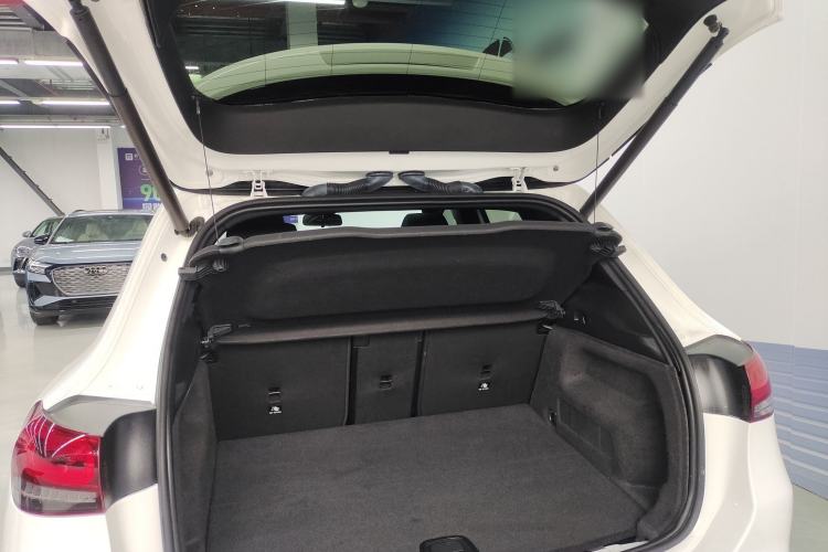 Used Mercedes-Benz EQA 2023-Year Restyled EQA 260 Trunk