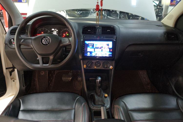 Used Volkswagen Polo 2018 1.5L Automatic Advanced Driving Model Center Console