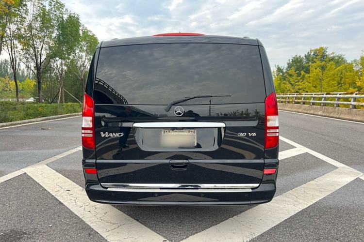 Used Mercedes-Benz Viano 2015 3.0L Partner Edition